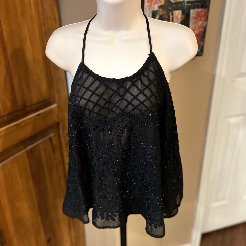 Sixes & Sevens black tank with beaded detail on the front very flattering! 💗